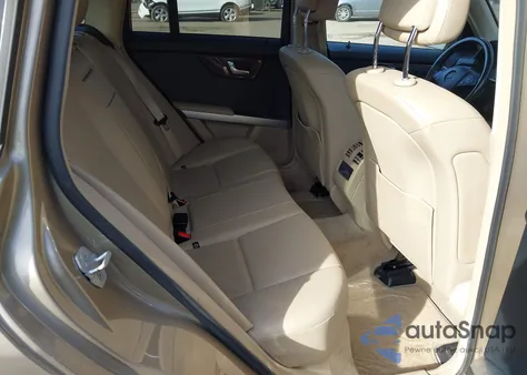 2010 Mercedes-Benz Glk 350 4Matic z USA, uszkodzony, nr VIN WDCGG8HB6AF373941